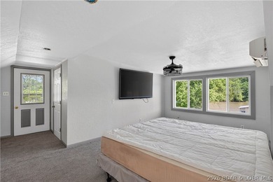 Lakefront, beautifully remodeled property, perfectly positioned - photo 28