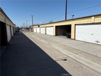 Welcome to this beautifully updated top-floor 1-bedroom, 1-bath - photo 28