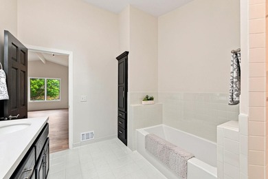 Immaculately maintained two-story end unit in demand Plymouth - photo 31