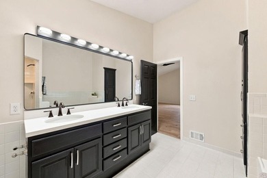 Immaculately maintained two-story end unit in demand Plymouth - photo 32