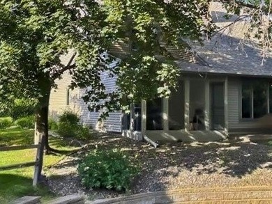 Immaculately maintained two-story end unit in demand Plymouth - photo 42