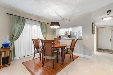 Rent right away. Light and airy ground-floor condo in Boca - photo 11