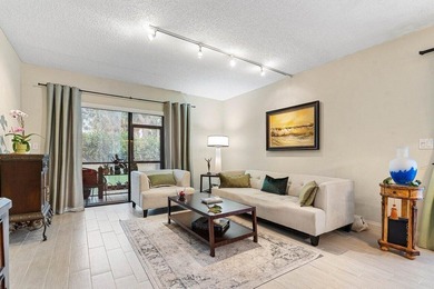 Rent right away. Light and airy ground-floor condo in Boca - photo 12