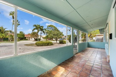 Showings must be scheduled with Showingtime. Exquisite 3-bedroom - photo 12