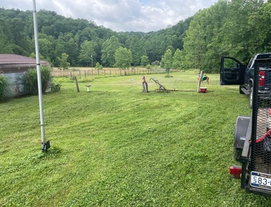 **Escape to Your Own Mini-Farm Paradise in Duck, West Virginia - - photo 9