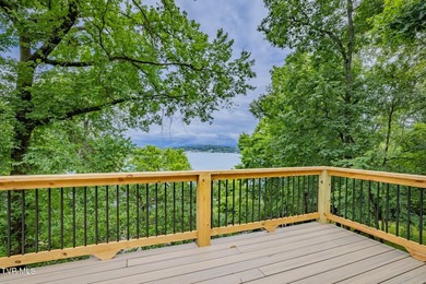 Wake up to breathtaking water views and unwind to glowing - photo 20