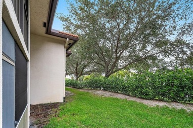 Rent right away. Light and airy ground-floor condo in Boca - photo 21