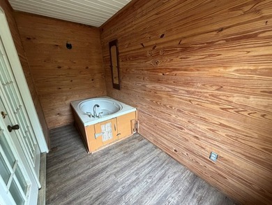 *1386+/- Sq Ft Home *3 Bed/3 Bath *80+/- Acres *Central Heat & - photo 25
