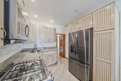 Step into your new home - a beautifully maintained home in the - photo 6