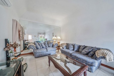 Step into your new home - a beautifully maintained home in the - photo 10