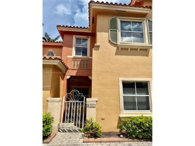 Lake Townhome/Townhouse For Sale in Dania, Florida