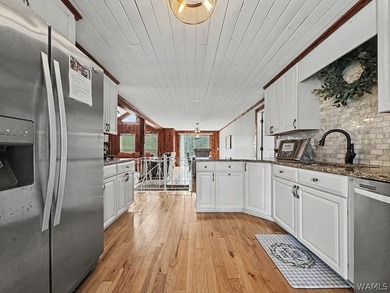Experience the beauty of Lake Tuscaloosa at this delightful - photo 10
