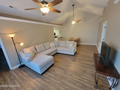 Welcome to this beautifully maintained 2-bedroom, 2-bath - photo 3