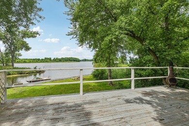 Discover an unparalleled Chain of Lakes lakefront retreat, with - photo 4