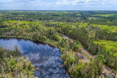 The view steals the show at this Wisconsin River home, where 315 - photo 18