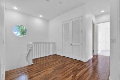 Sought-after corner/end-unit townhome with an enviable location - photo 19