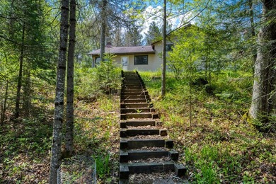 The view steals the show at this Wisconsin River home, where 315 - photo 32