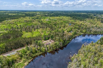The view steals the show at this Wisconsin River home, where 315 - photo 39