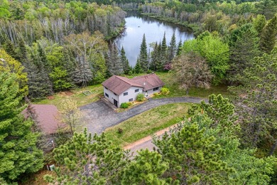 The view steals the show at this Wisconsin River home, where 315 - photo 41