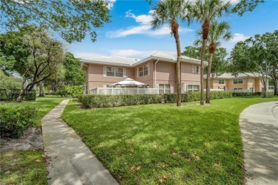 (private lake, pond, creek) Townhome/Townhouse Sale Pending in West Palm Beach Florida