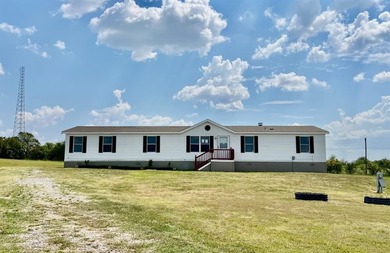 Clark Lake Home For Sale in Joshua Texas