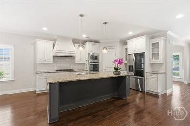 Welcome to the courtyard at Rowan Oak, a luxury gated community - photo 11