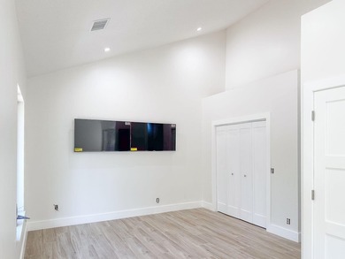 Private 5.67-acre CBS home built in 2000, surrounded by - photo 11