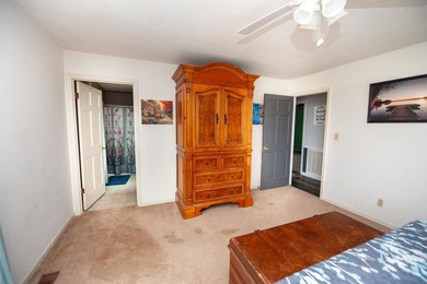 Wake up to beautiful water views and enjoy the lifestyle that - photo 14