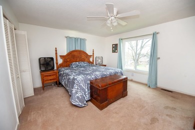 Wake up to beautiful water views and enjoy the lifestyle that - photo 16