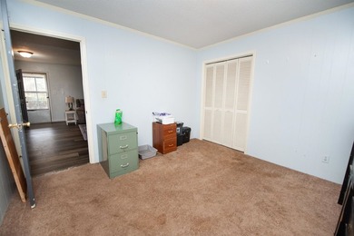 Wake up to beautiful water views and enjoy the lifestyle that - photo 19