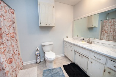 Wake up to beautiful water views and enjoy the lifestyle that - photo 20