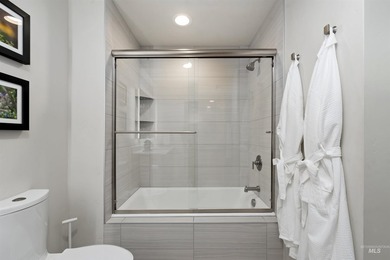 Luxury condo in Tamarack Resort, Donnelly, Idaho. This bright - photo 25