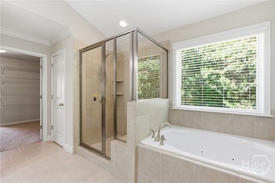 Welcome to the courtyard at Rowan Oak, a luxury gated community - photo 25
