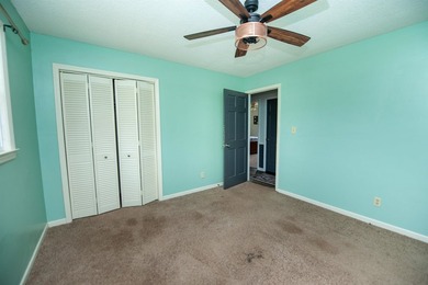 Wake up to beautiful water views and enjoy the lifestyle that - photo 25