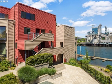 Lake Condo For Sale in Portland, Oregon
