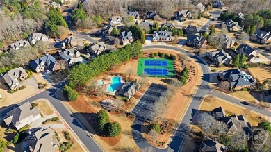 Welcome to the courtyard at Rowan Oak, a luxury gated community - photo 49