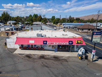 High-Exposure Commercial Property with Multiple Income Streams! - photo 4