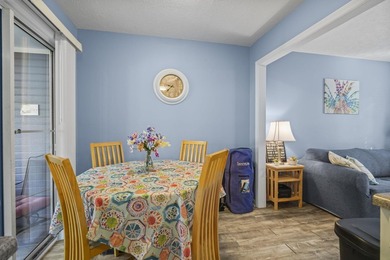 3 BLOCKS TO THE BEACH! Nestled in Wildwood Oaks, this townhouse - photo 11