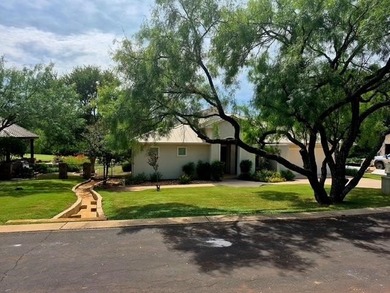 PRICE REDUCED! Stunning...Simply Stunning is the only way to - photo 2