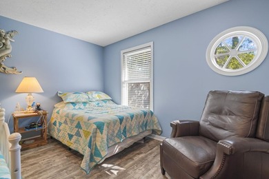 3 BLOCKS TO THE BEACH! Nestled in Wildwood Oaks, this townhouse - photo 14