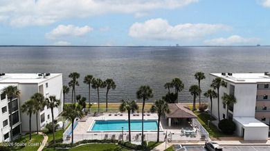 MOTIVATED SELLER, on this 2/2 Condo with Direct Indian River - photo 4
