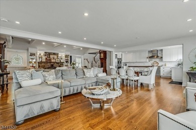 Luxury Lake Living with Spectacular VIEWS! Perched to capture - photo 18