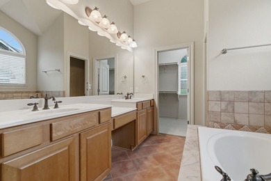 Discover one of Grapevine's best-kept secrets in this secluded - photo 22