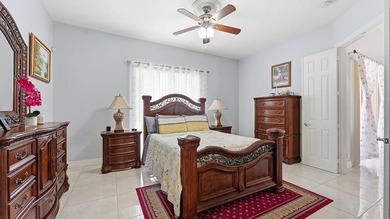 Exceptional waterfront Carlyle model in the highly sought-after - photo 27