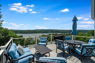 Luxury Lake Living with Spectacular VIEWS! Perched to capture - photo 39