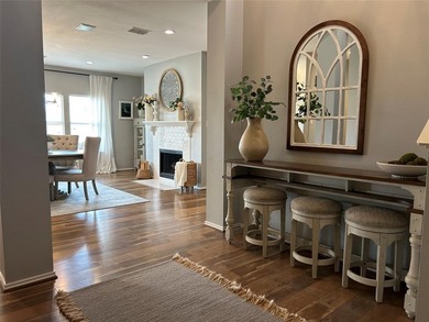 (private lake, pond, coastal) Home Active Under Contract in Waxahachie Texas