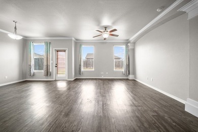 Charming 3-bedroom, 2-bath home with a 2-car garage located in - photo 4