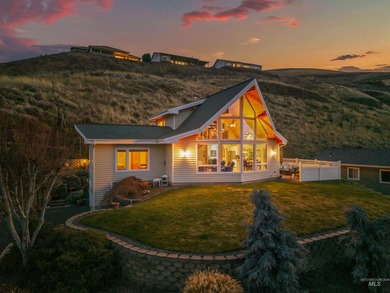 (private lake, pond, coastal) Home For Sale in Asotin Washington