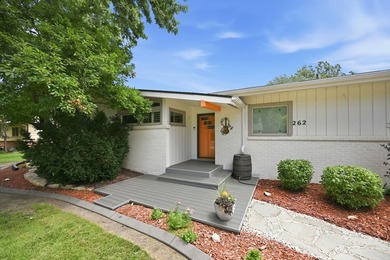 Welcome home to 262 Bonnie Brae! Situated on a beautiful 0 - photo 3