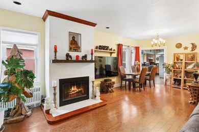 Charming and inviting 3-bedroom beachside retreat filled with - photo 6